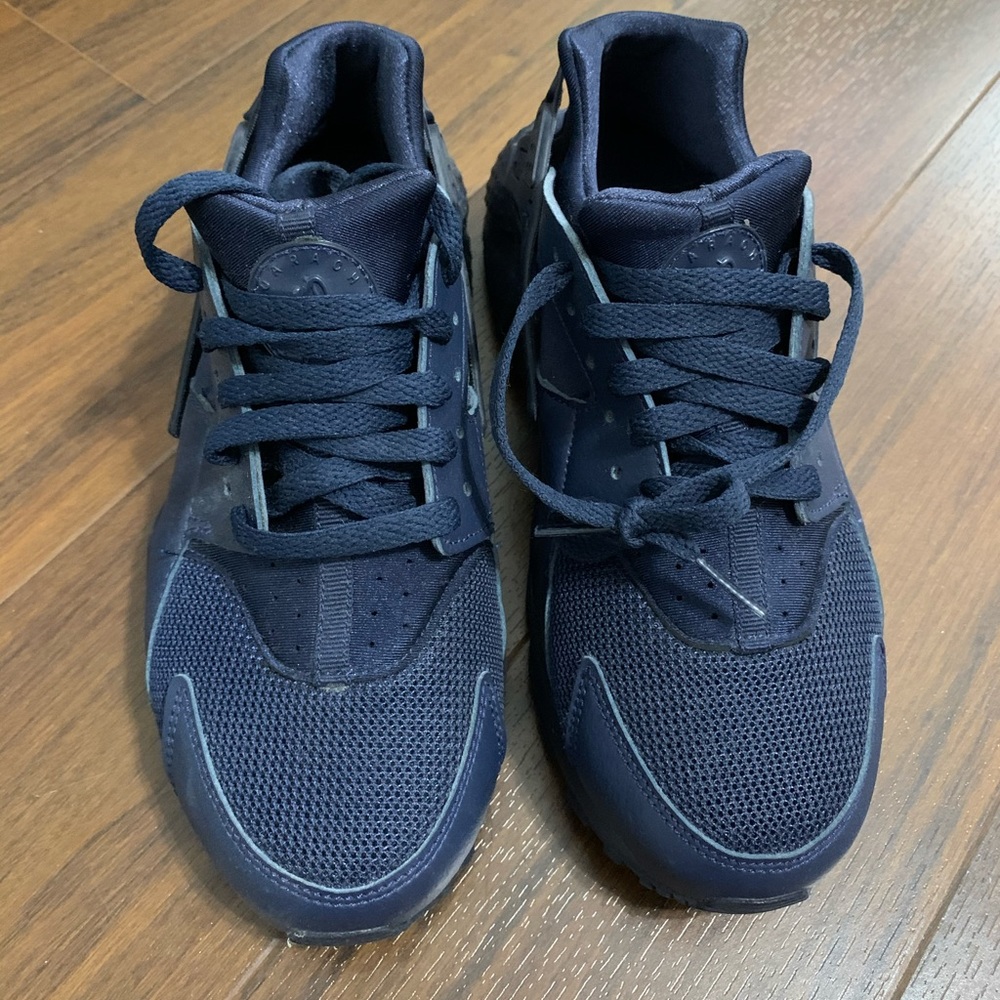 NIKE kid huaraches
